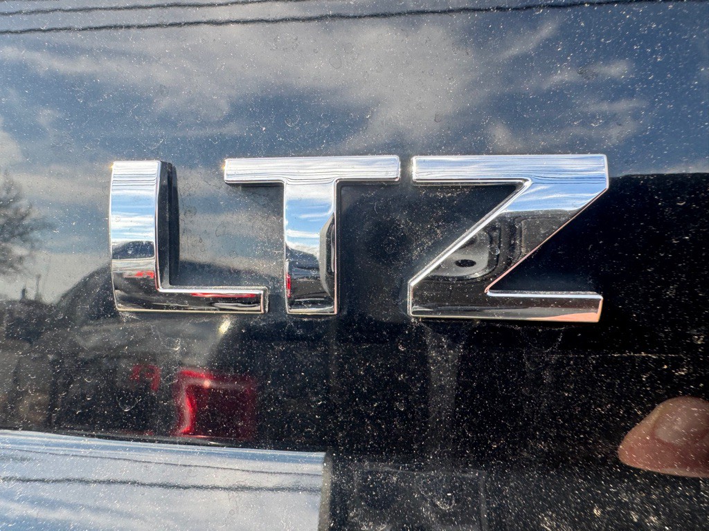 2015 Chevrolet Suburban Image 7