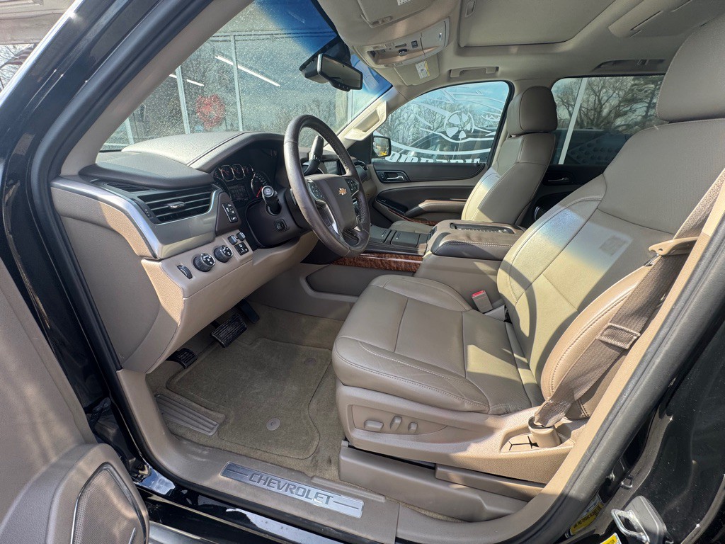 2015 Chevrolet Suburban Image 8