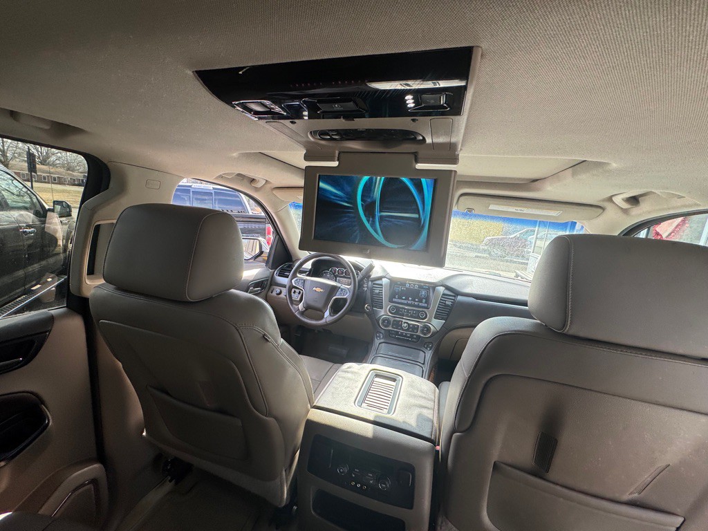 2015 Chevrolet Suburban Image 10