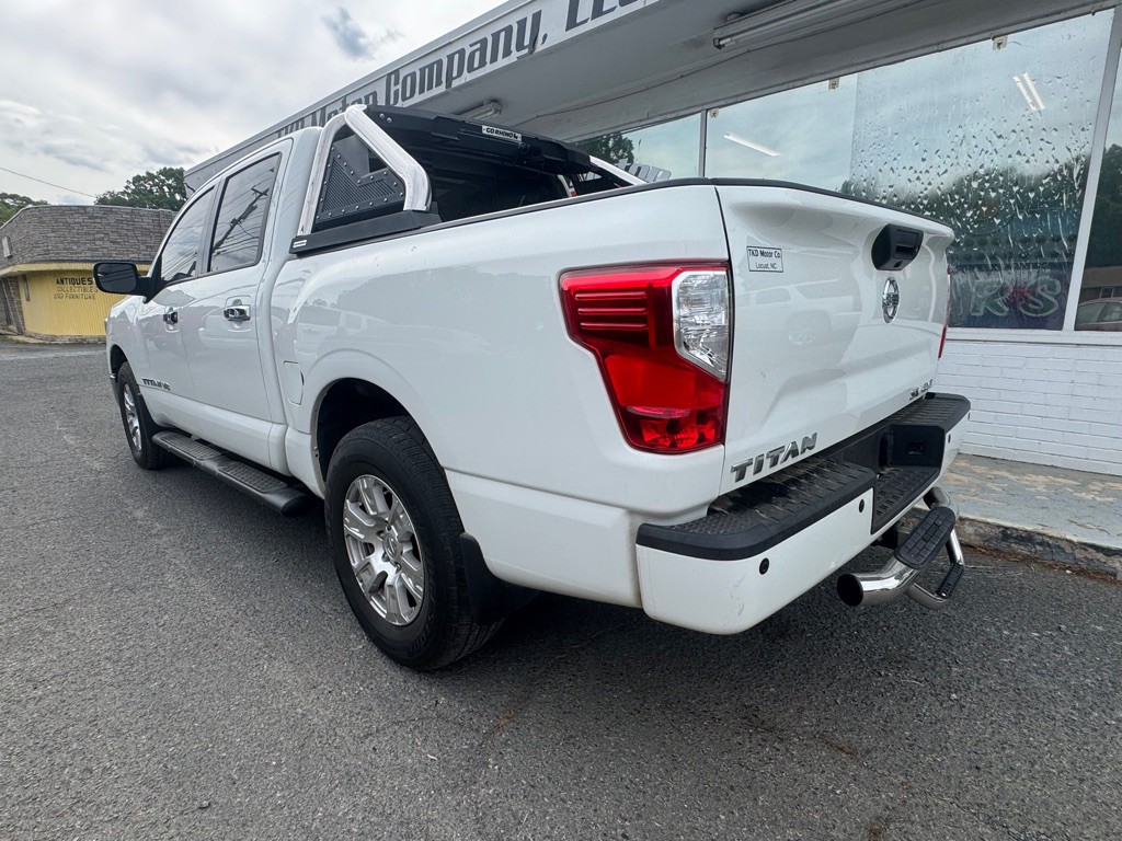 2018 Nissan Titan Image 3
