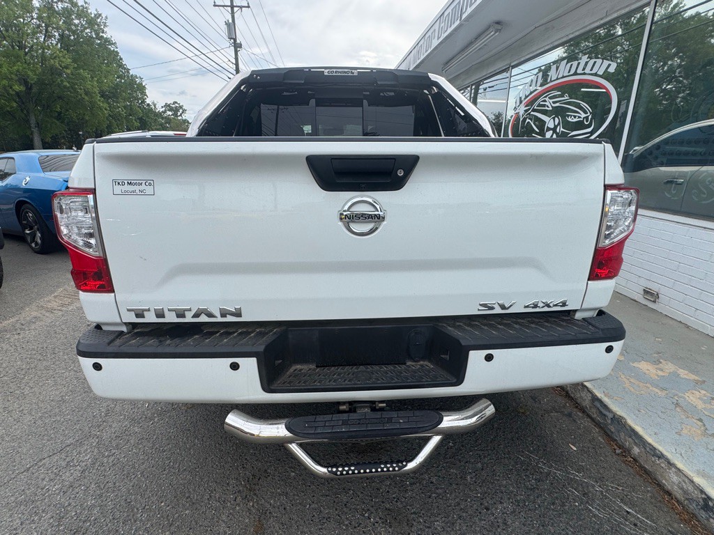 2018 Nissan Titan Image 4
