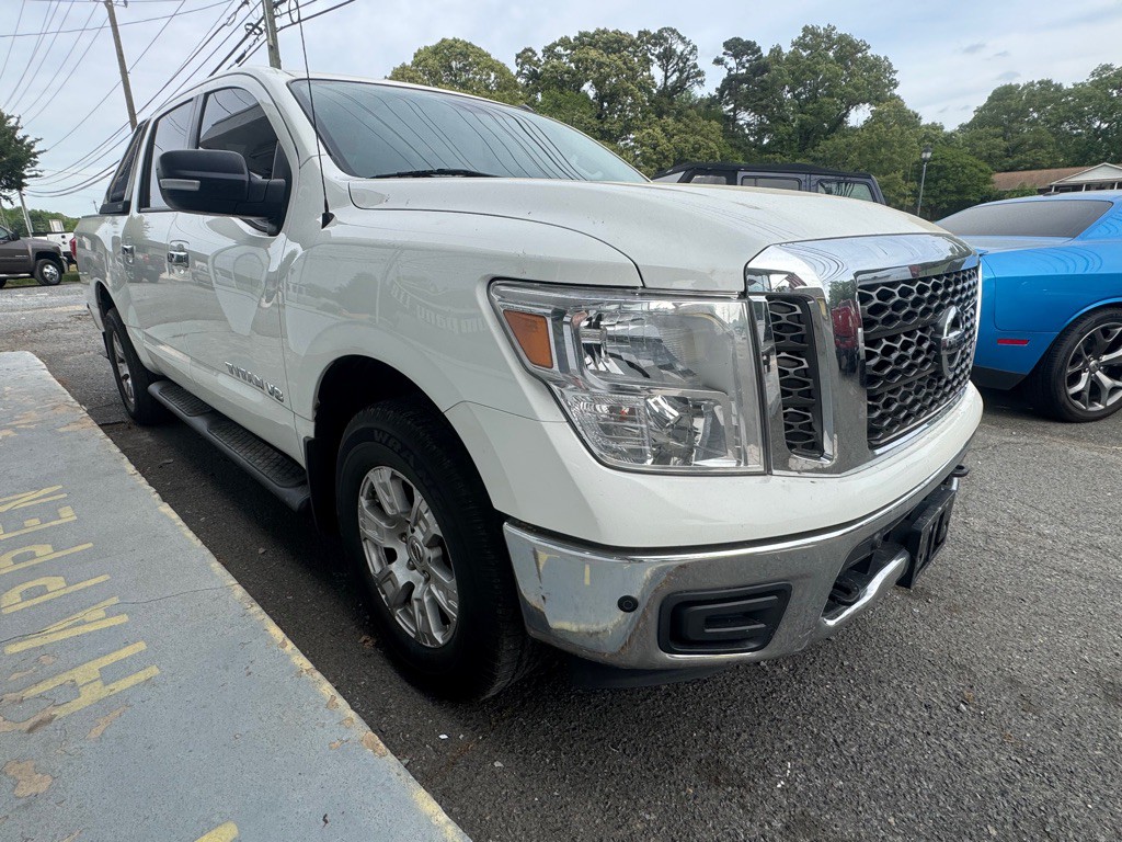 2018 Nissan Titan Image 6