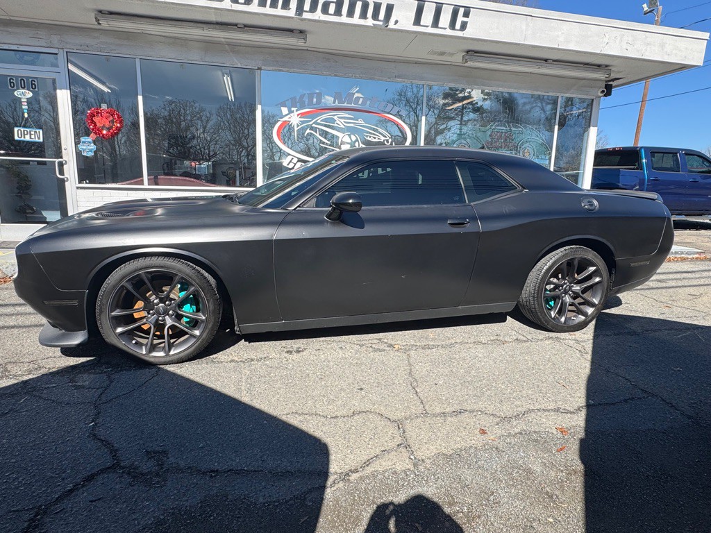 2021 Dodge Challenger Image 2