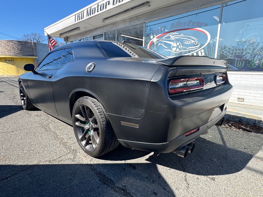 2021 Dodge Challenger Image 3