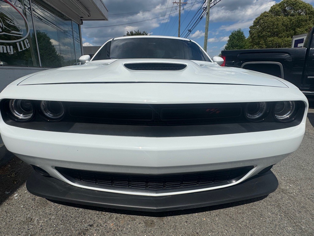 2021 Dodge Challenger Image 2