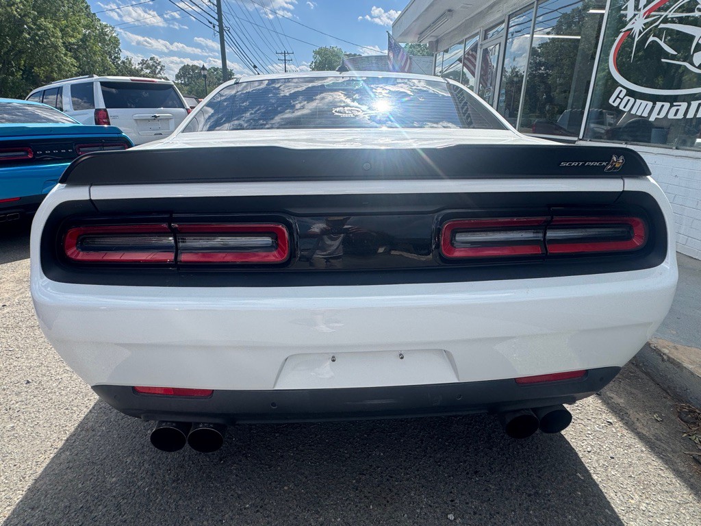 2021 Dodge Challenger Image 5