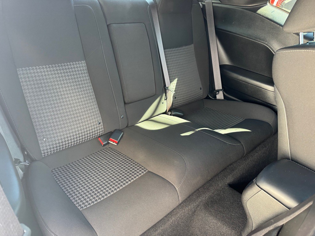 2021 Dodge Challenger Image 15