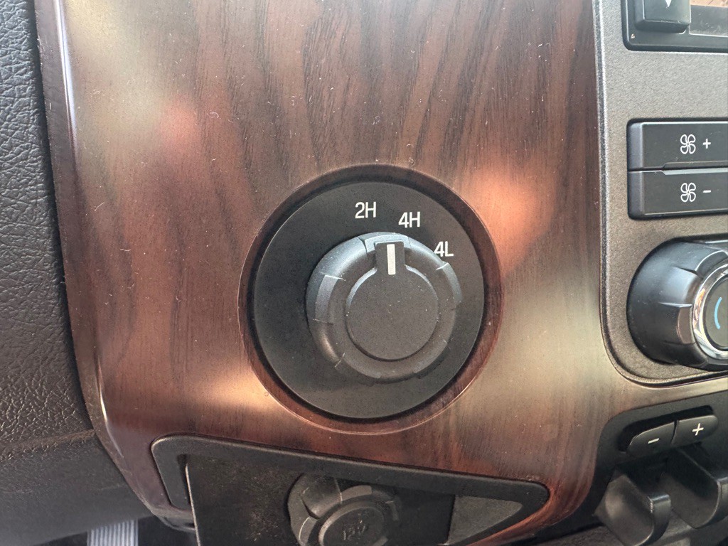 2011 Ford F-350 Image 18