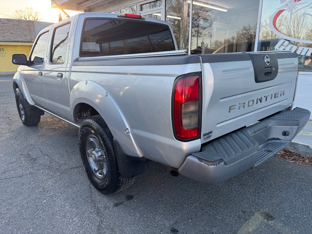 2004 Nissan Frontier Image 3