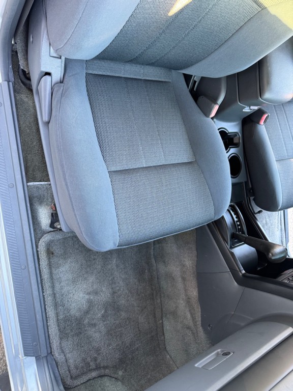 2004 Nissan Frontier Image 12