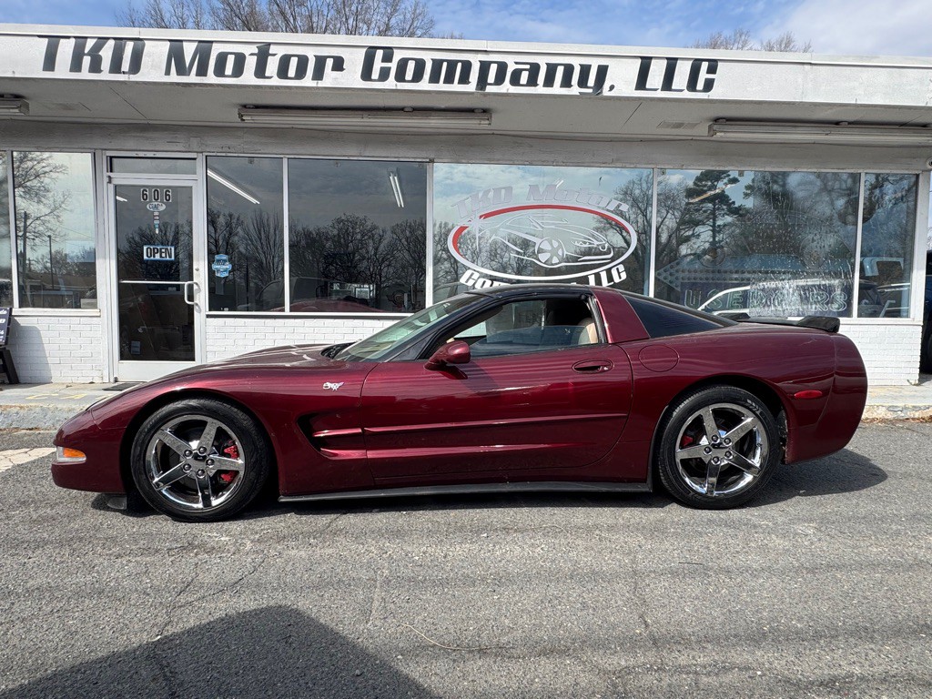 2003 Chevrolet Corvette Image 2
