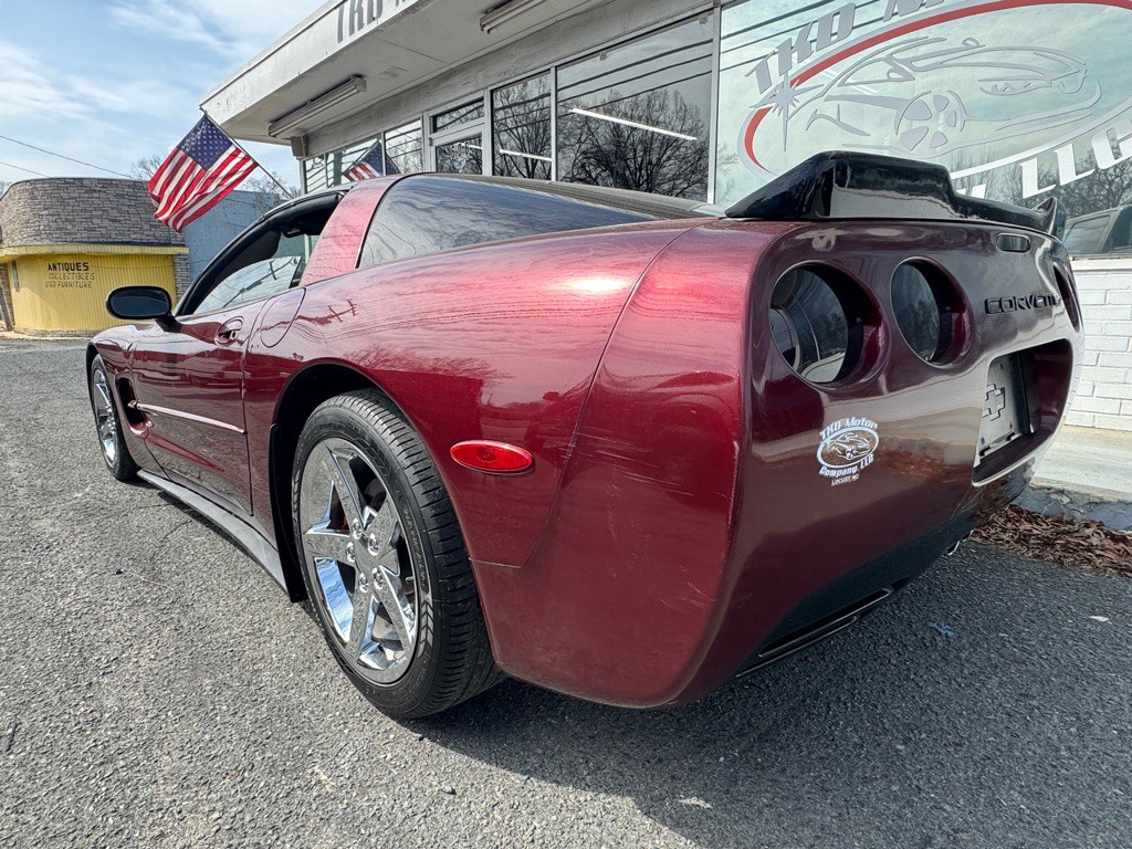 2003 Chevrolet Corvette Image 3