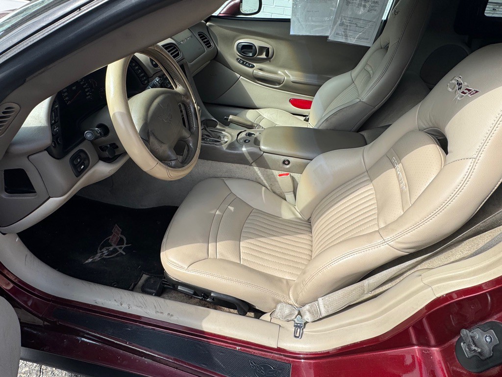 2003 Chevrolet Corvette Image 11