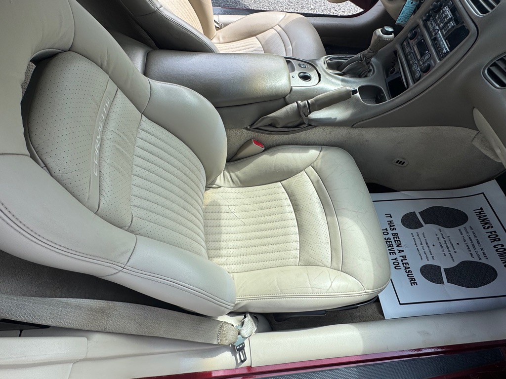 2003 Chevrolet Corvette Image 12