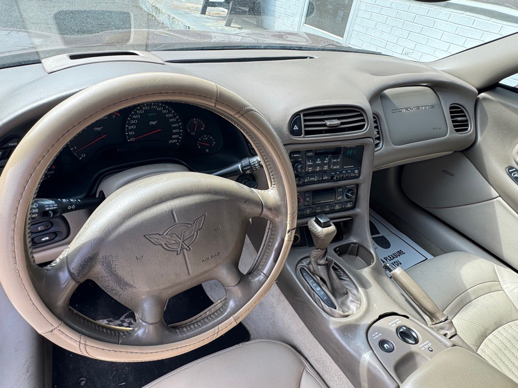 2003 Chevrolet Corvette Image 13