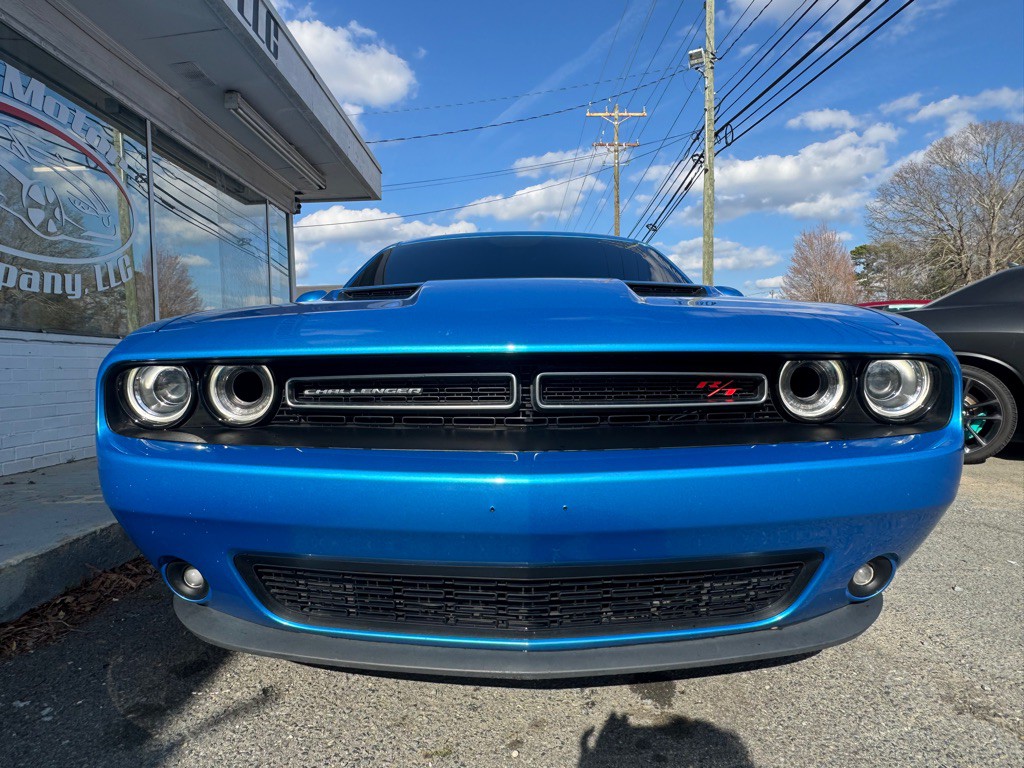 2015 Dodge Challenger Image 7