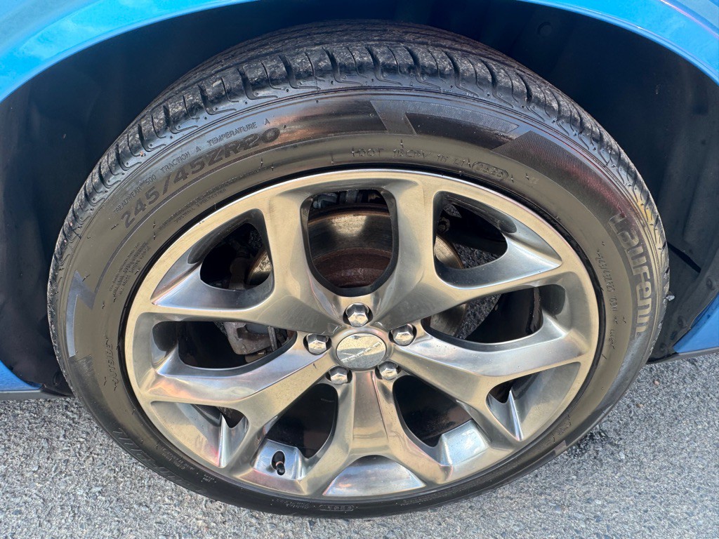 2015 Dodge Challenger Image 8