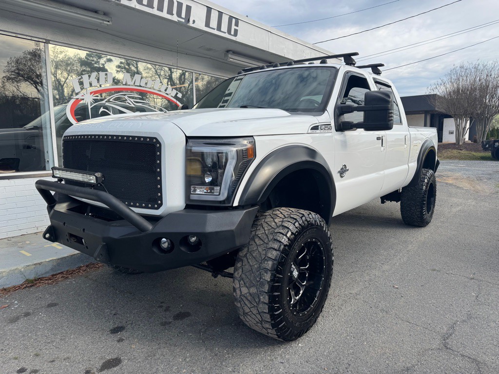 2013 Ford F-250 Image 1