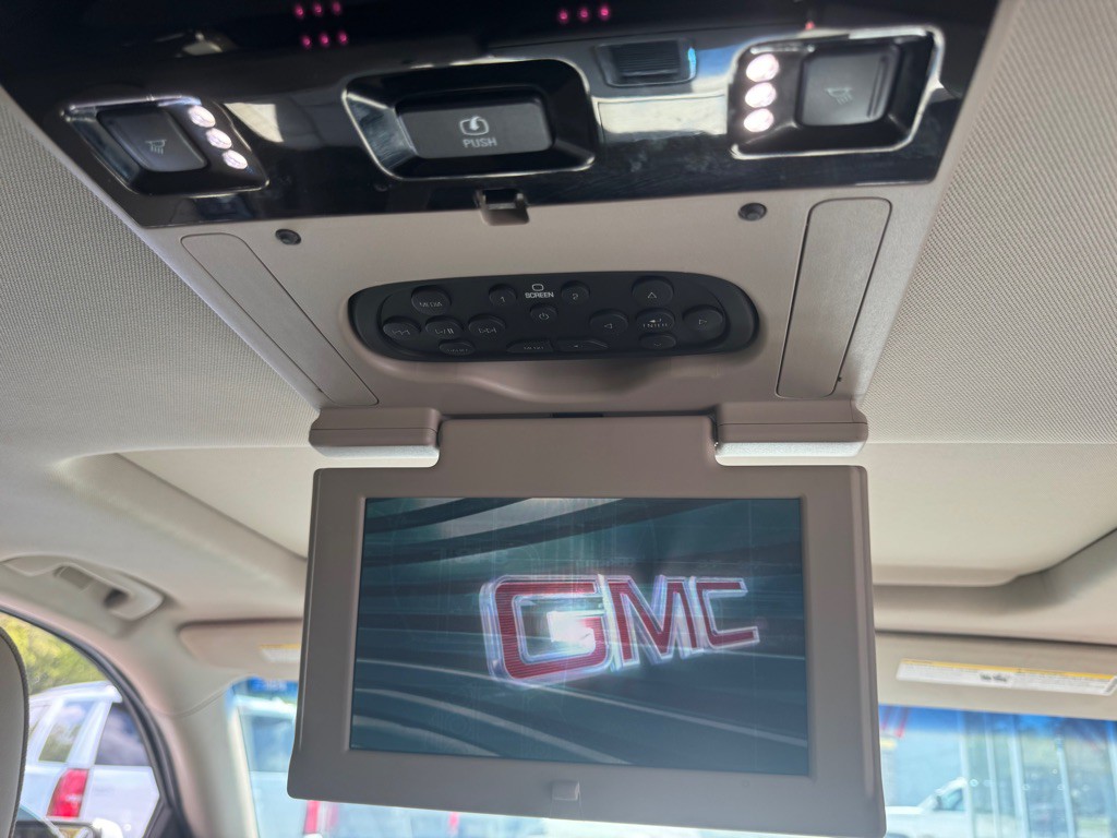 2017 GMC Yukon Image 12