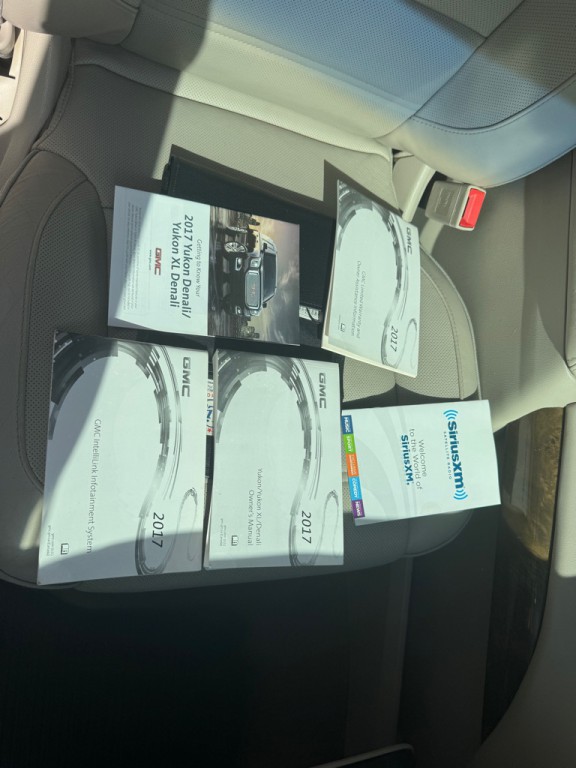 2017 GMC Yukon Image 13