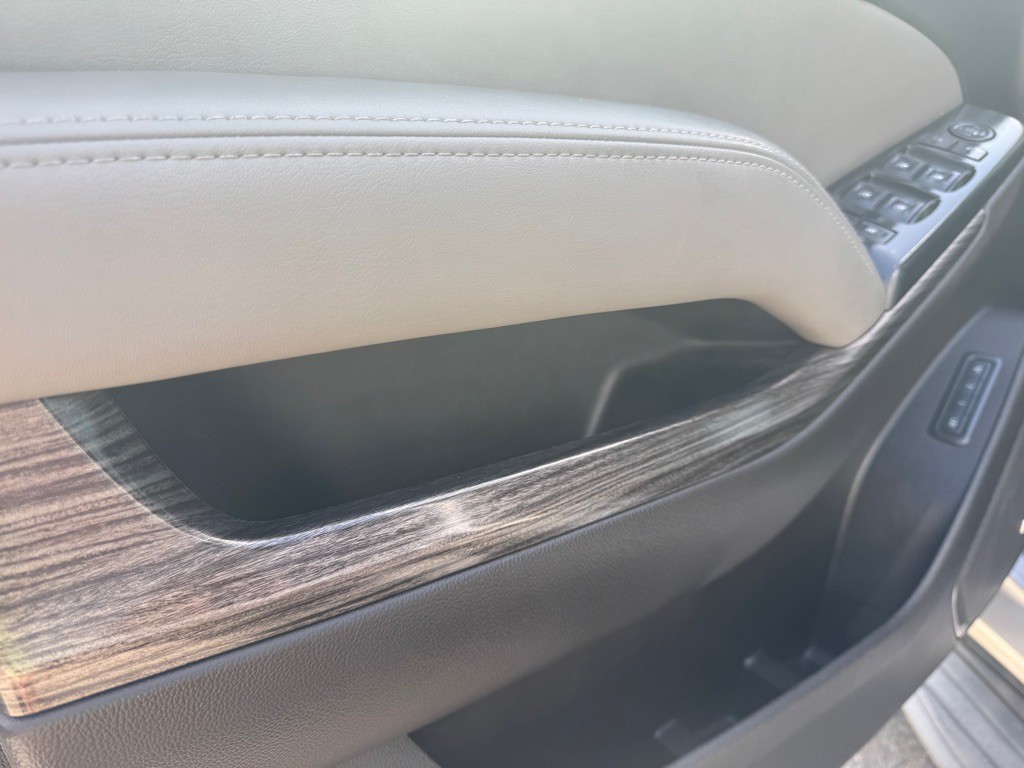 2015 Chevrolet Tahoe Image 14