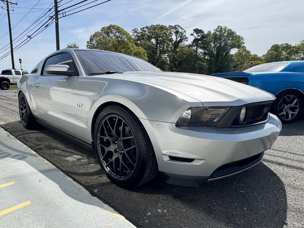 2010 Ford Mustang Image 6