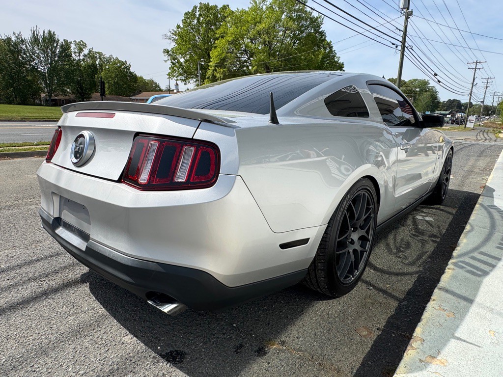 2010 Ford Mustang Image 7