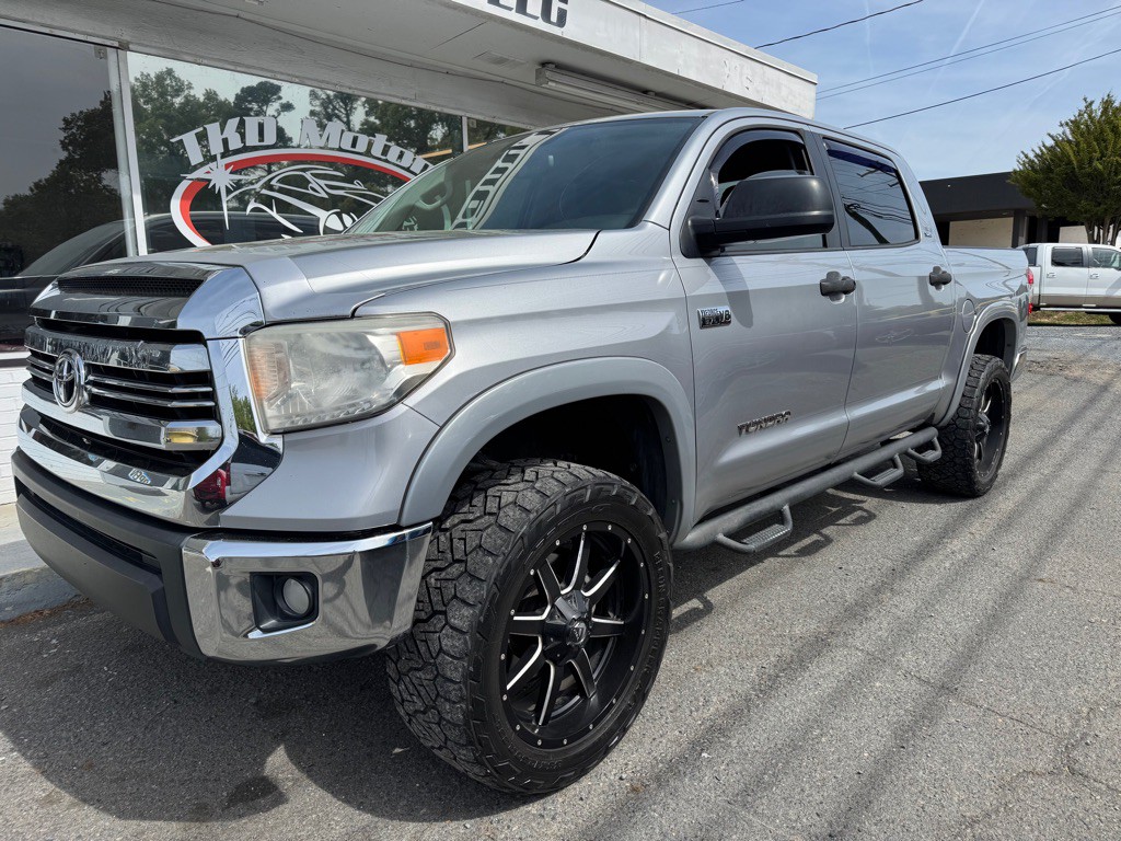 2017 Toyota Tundra Image 1