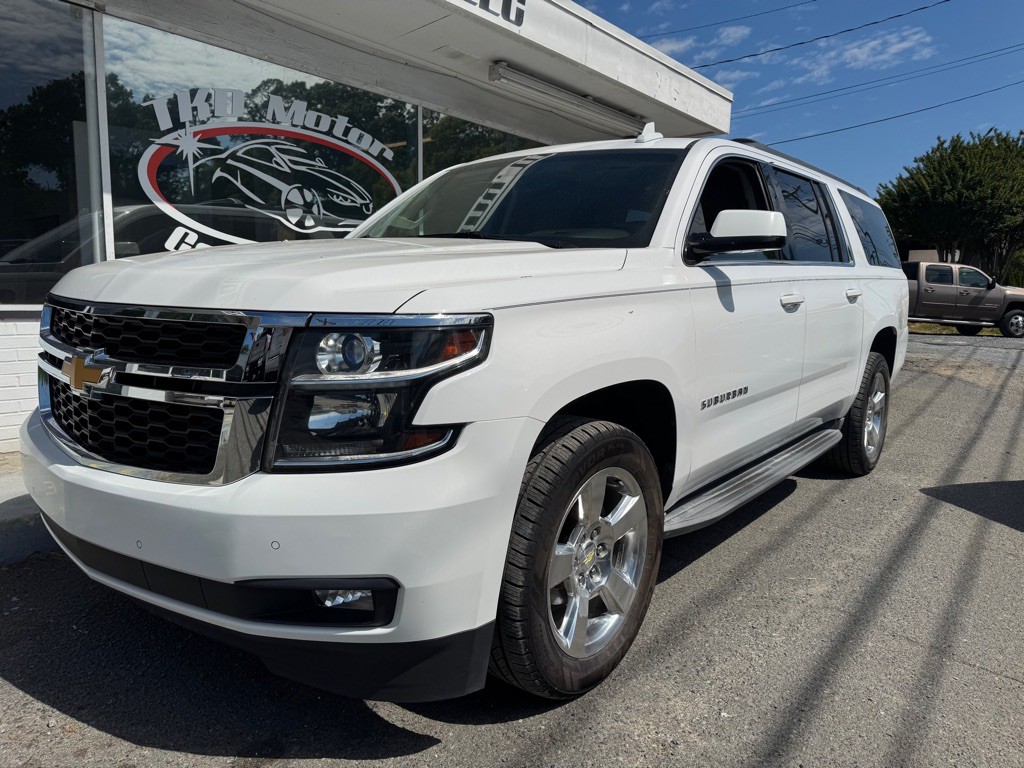 2015 Chevrolet Suburban Image 1