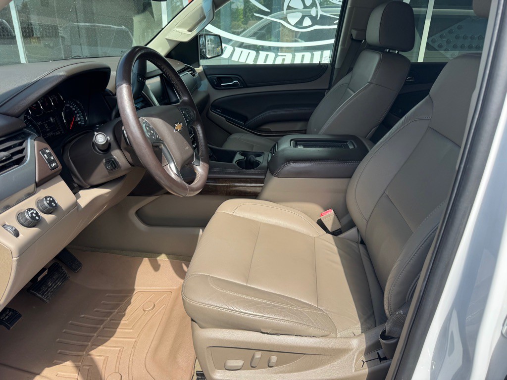 2015 Chevrolet Suburban Image 8