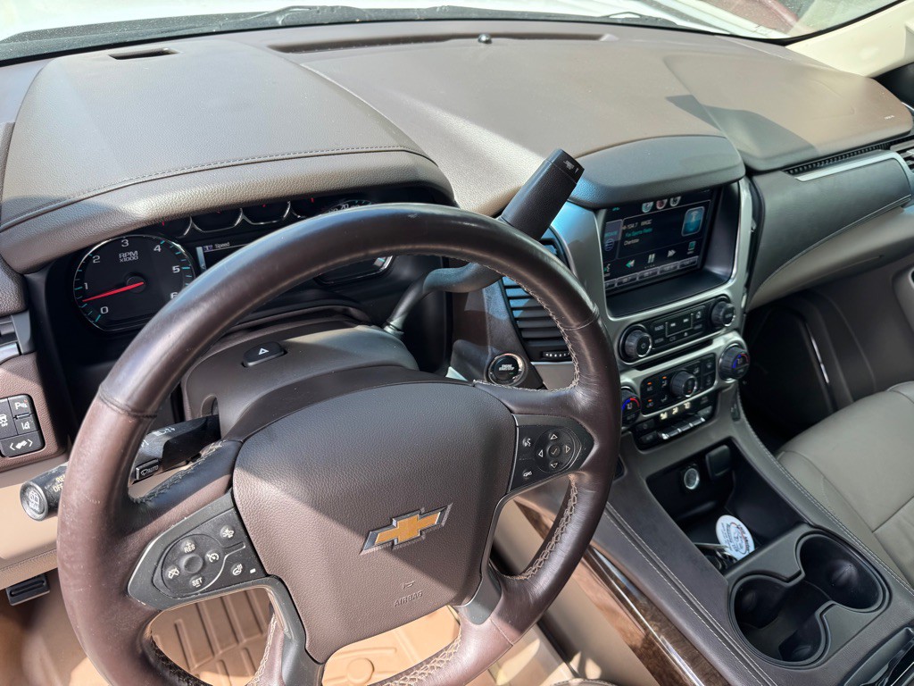 2015 Chevrolet Suburban Image 13