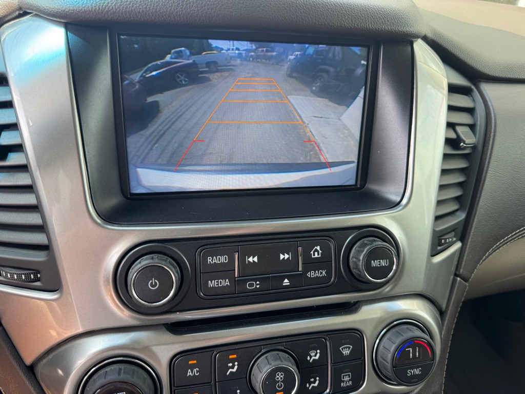 2015 Chevrolet Suburban Image 14