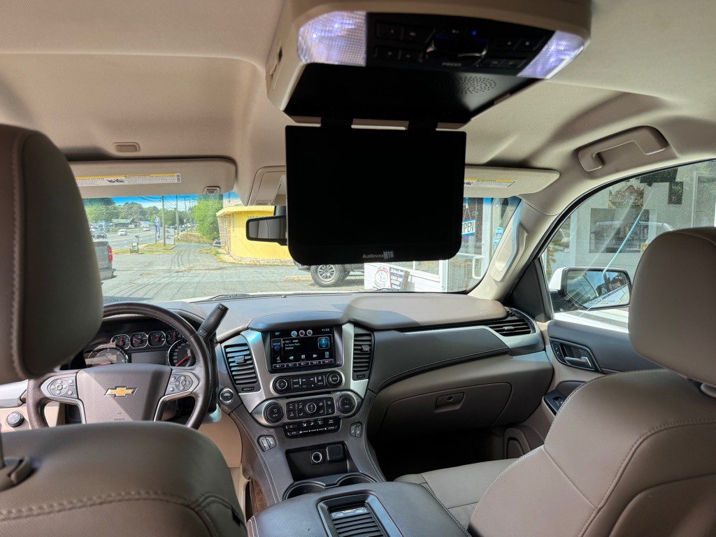 2015 Chevrolet Suburban Image 15