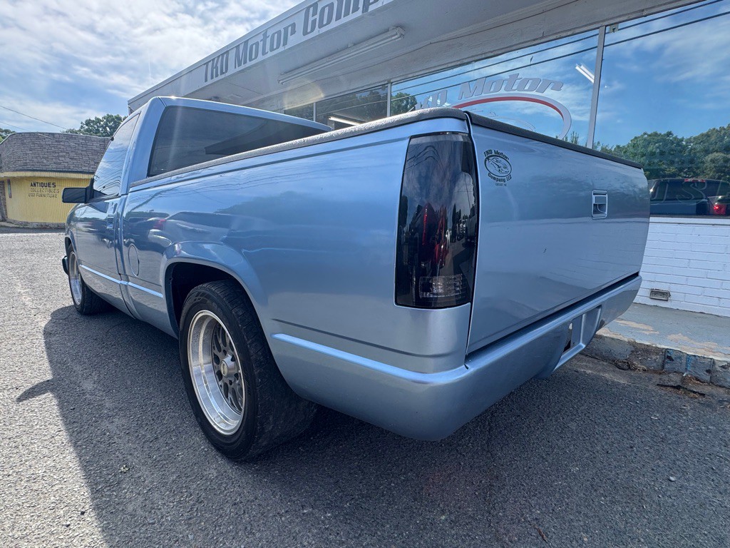 1990 Chevrolet C/K Image 3