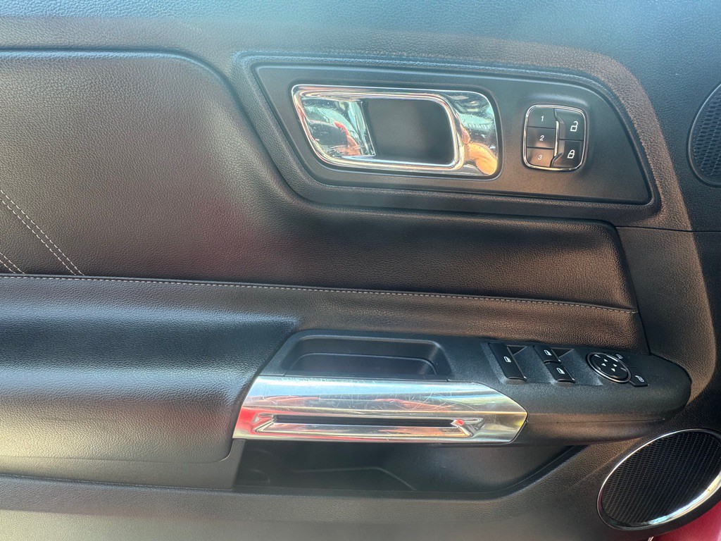 2016 Ford Mustang Image 16