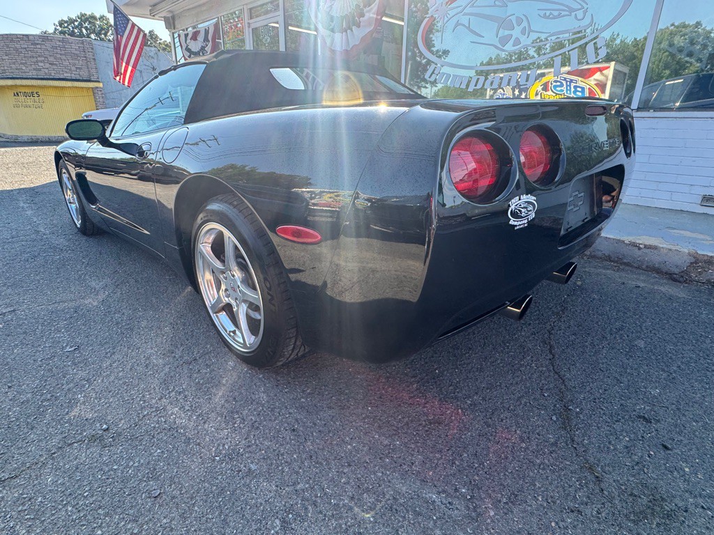 2000 Chevrolet Corvette Image 3