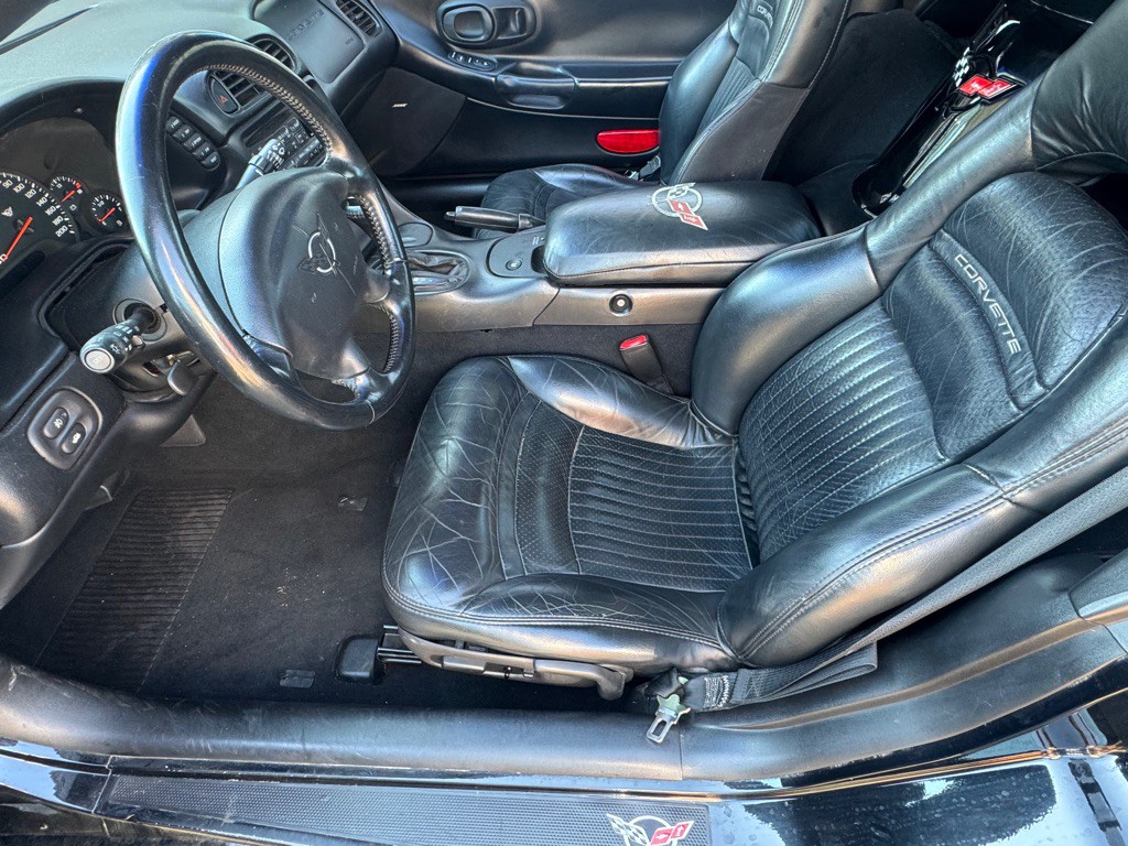 2000 Chevrolet Corvette Image 10