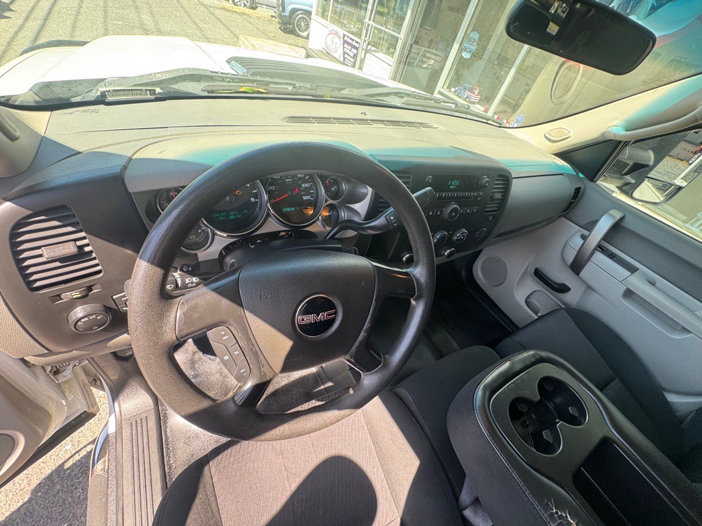 2011 GMC Sierra Image 10