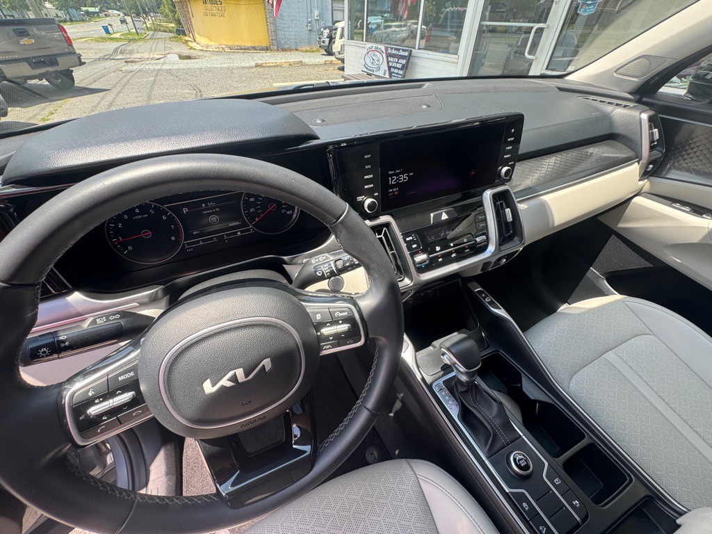 2023 Kia Sorento Image 10