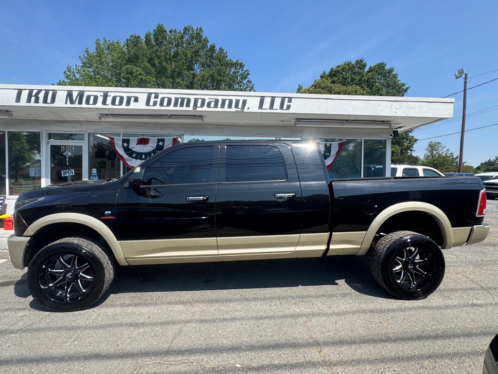 2015 RAM 2500 Image 2
