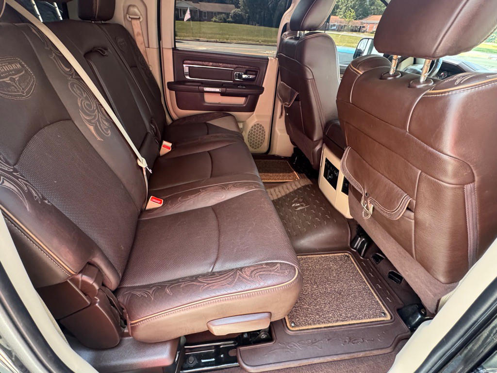 2015 RAM 2500 Image 16