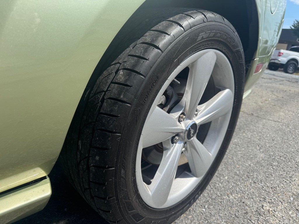 2005 Ford Mustang Image 8