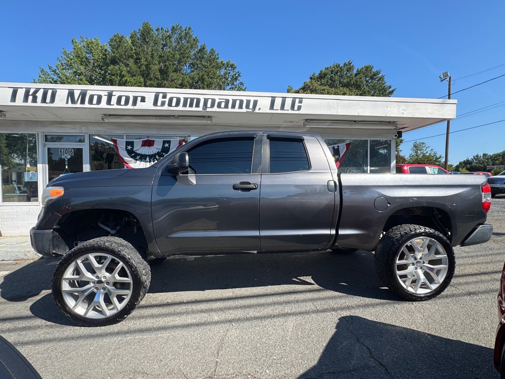 2014 Toyota Tundra Image 2