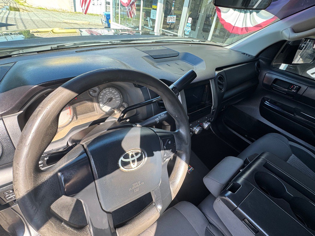 2014 Toyota Tundra Image 10