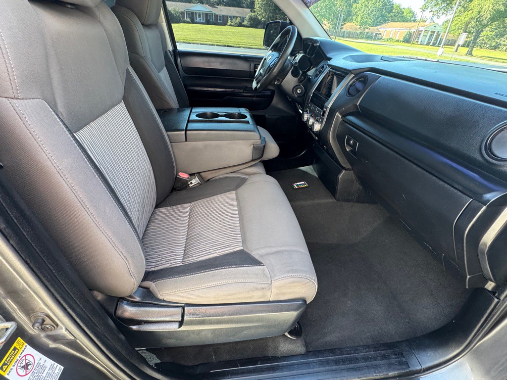2014 Toyota Tundra Image 11