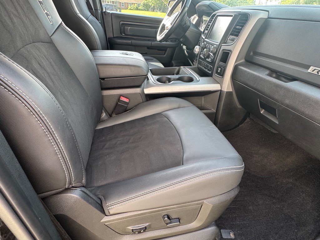 2017 RAM 1500 Image 12