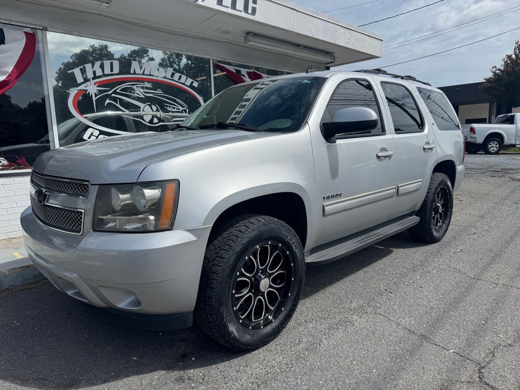 2011 Chevrolet Tahoe Image 1