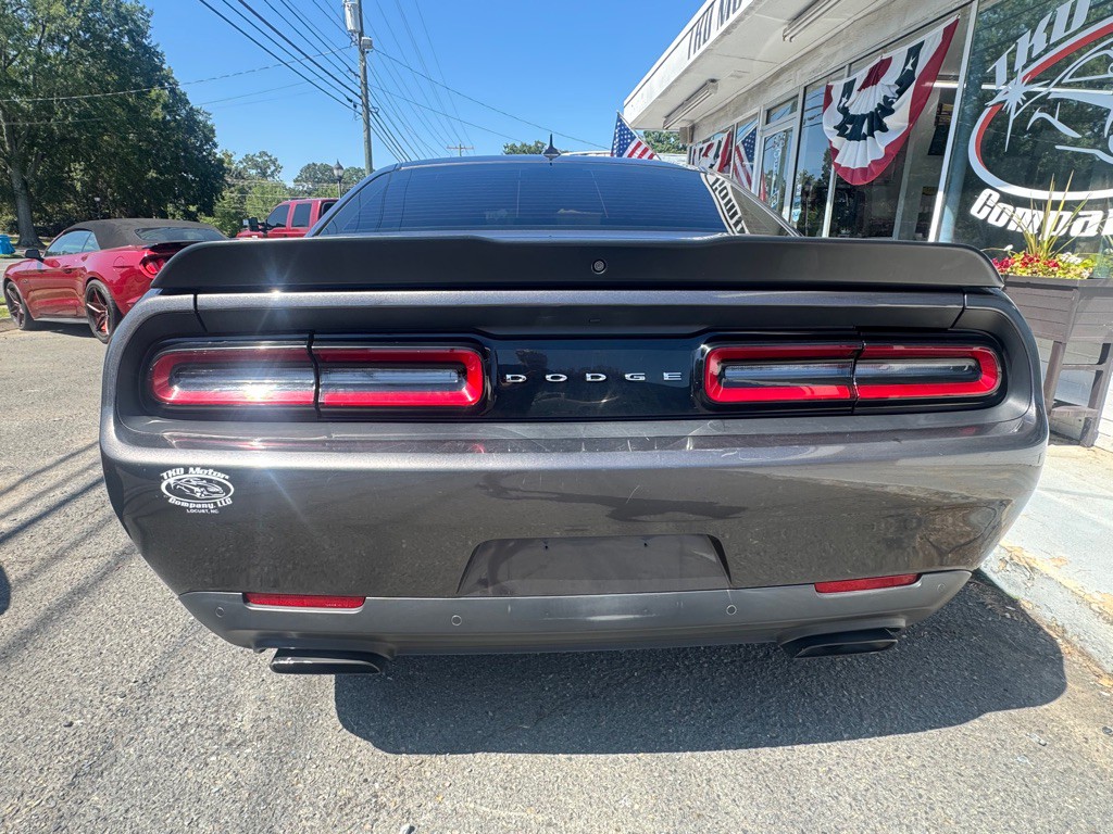 2021 Dodge Challenger Image 4