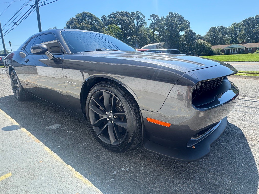 2021 Dodge Challenger Image 6