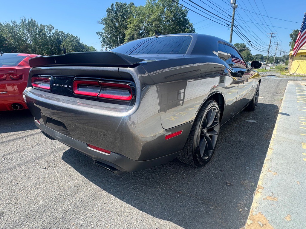 2021 Dodge Challenger Image 7